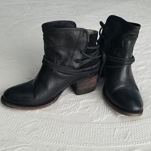 Freebird by Steve Madden (Casey) size 7